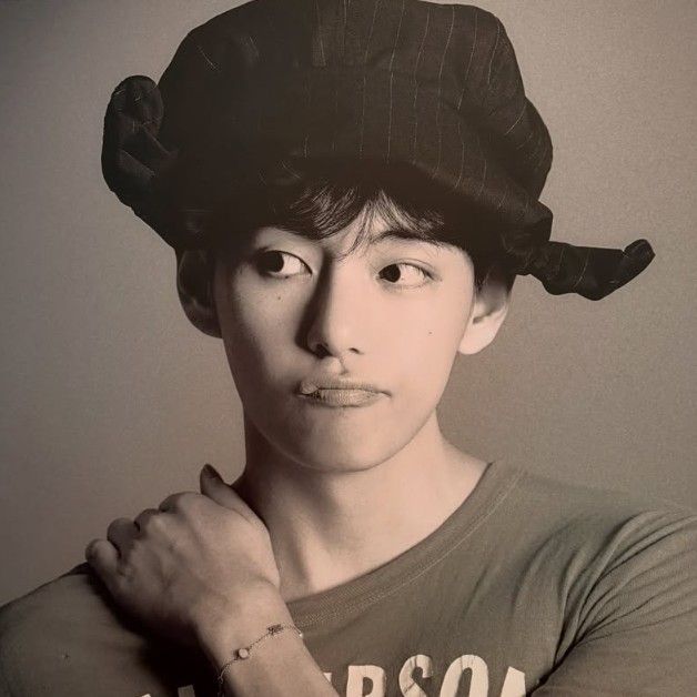 뷔 (방탄소년단)의 비하인드 컷