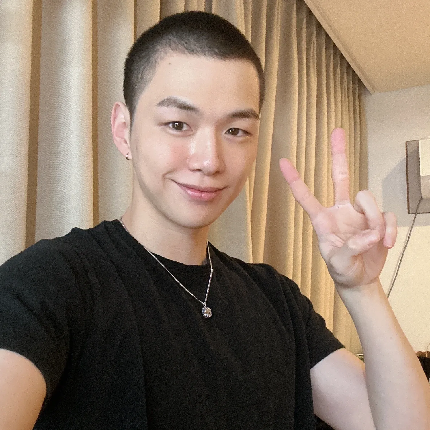 강다니엘 최근 활동샷