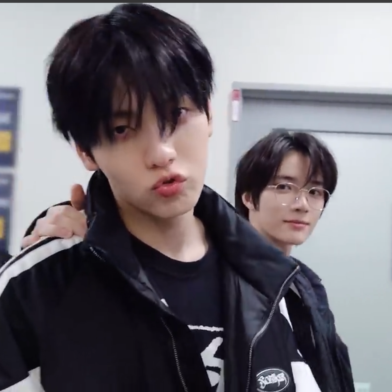 투모로우바이투게더의 비하인드 컷