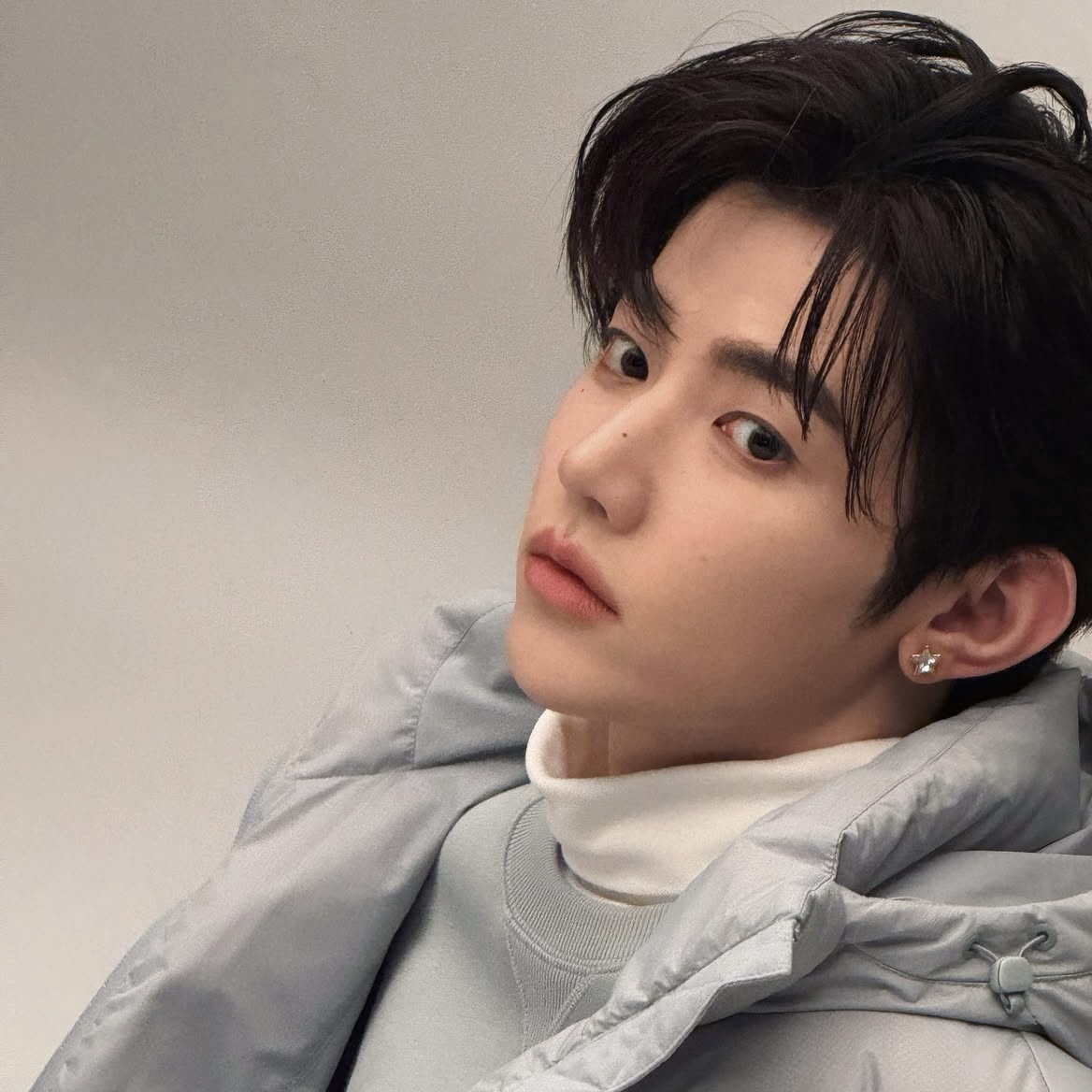 Behind-the-scenes cut of Zhang Hao