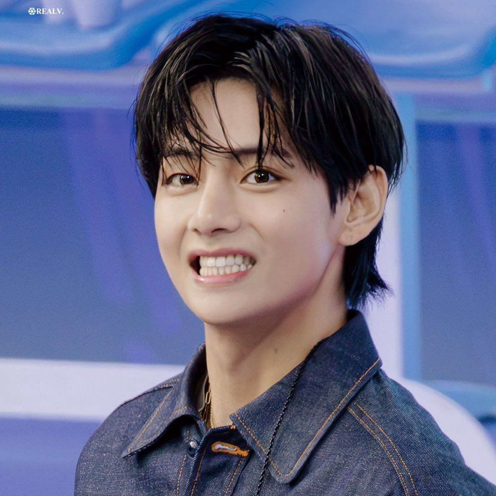 뷔 (방탄소년단) 최근 활동샷