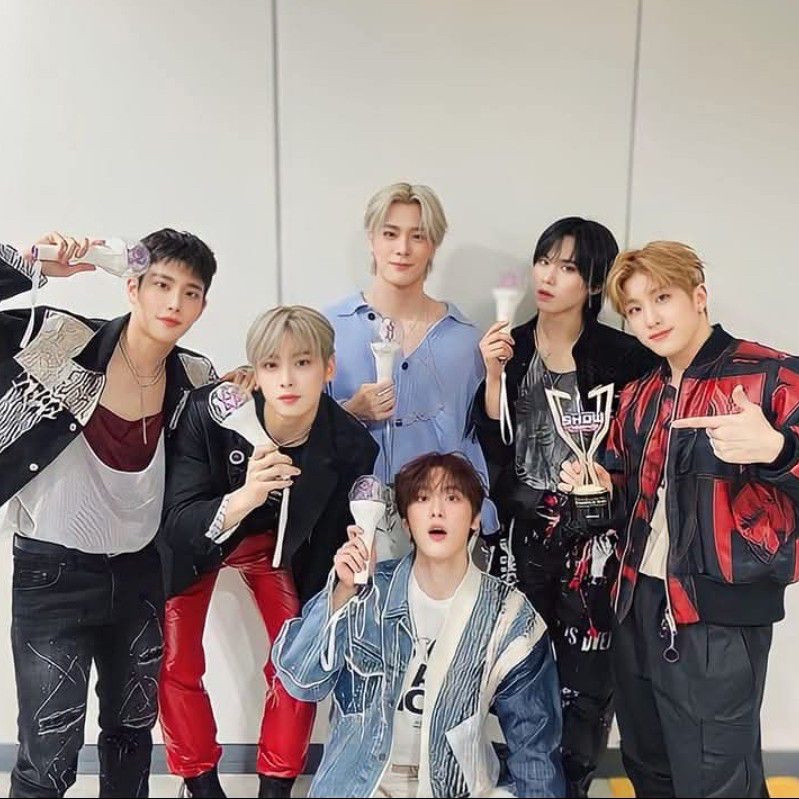 A moment captured by ASTRO's fan