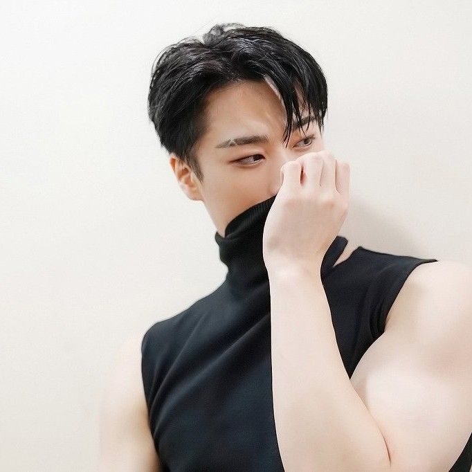 Latest photo of Moonbin (ASTRO)