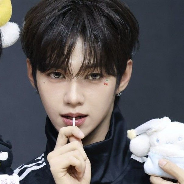 Latest photo of JL (AHOF)