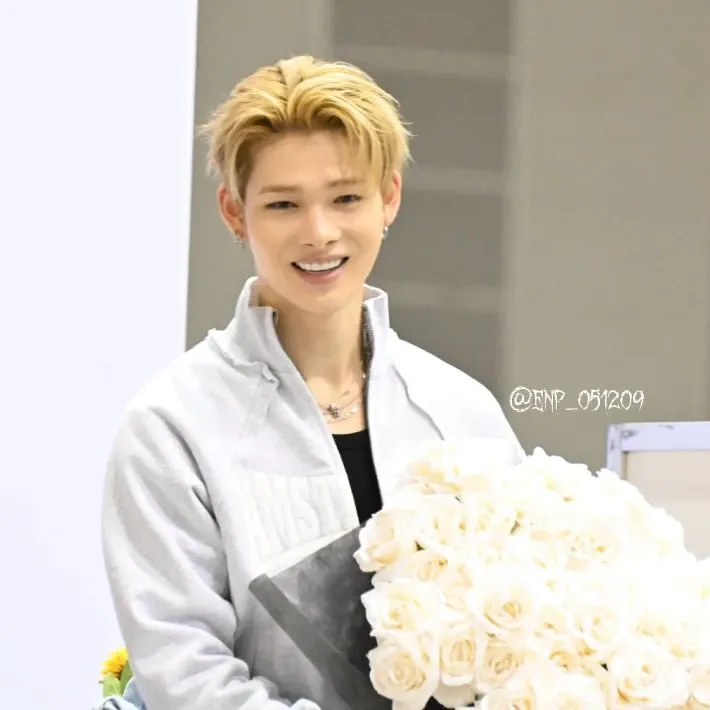 NI-KI (ENHYPEN)的幕後花絮