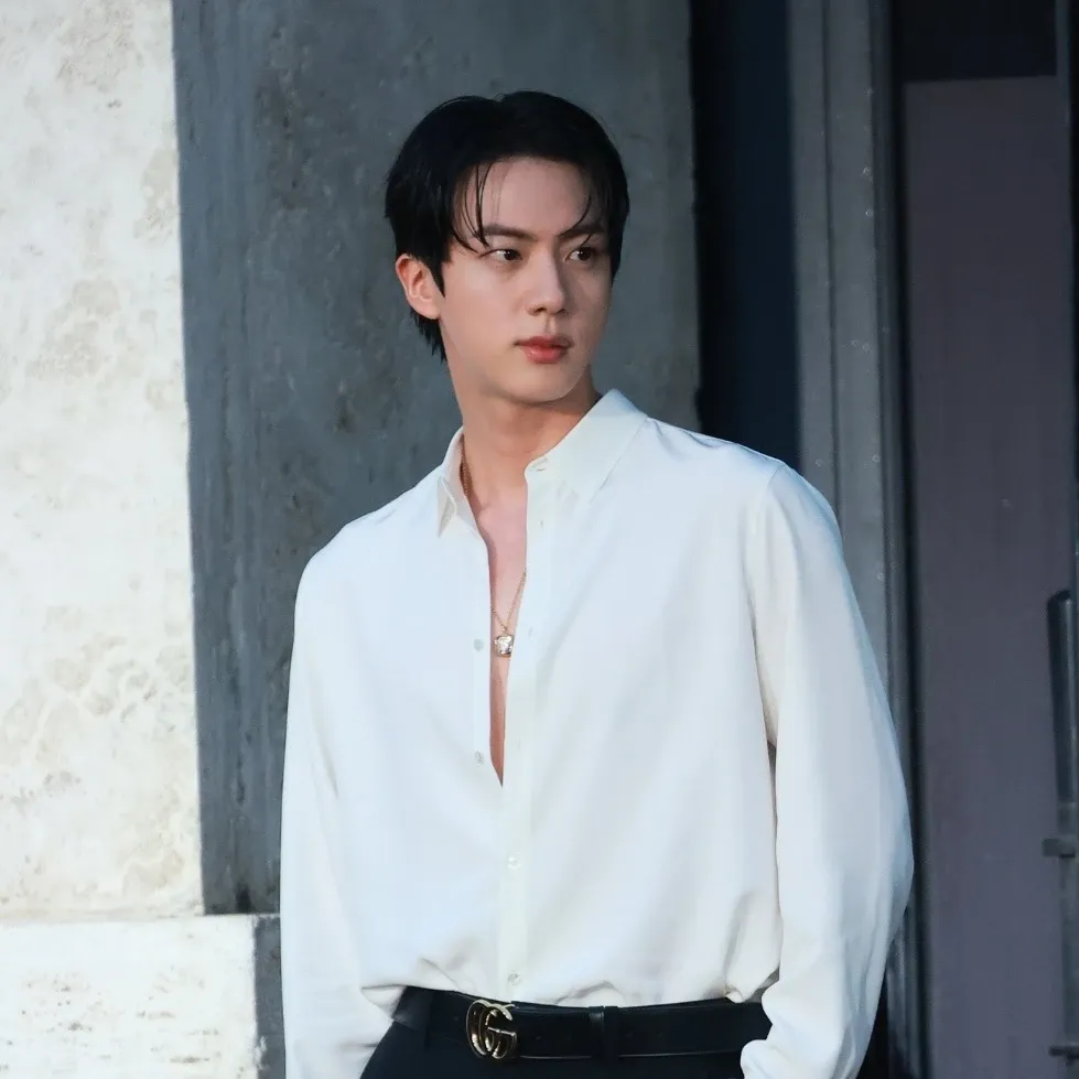 Potret di balik layar Jin (BTS)
