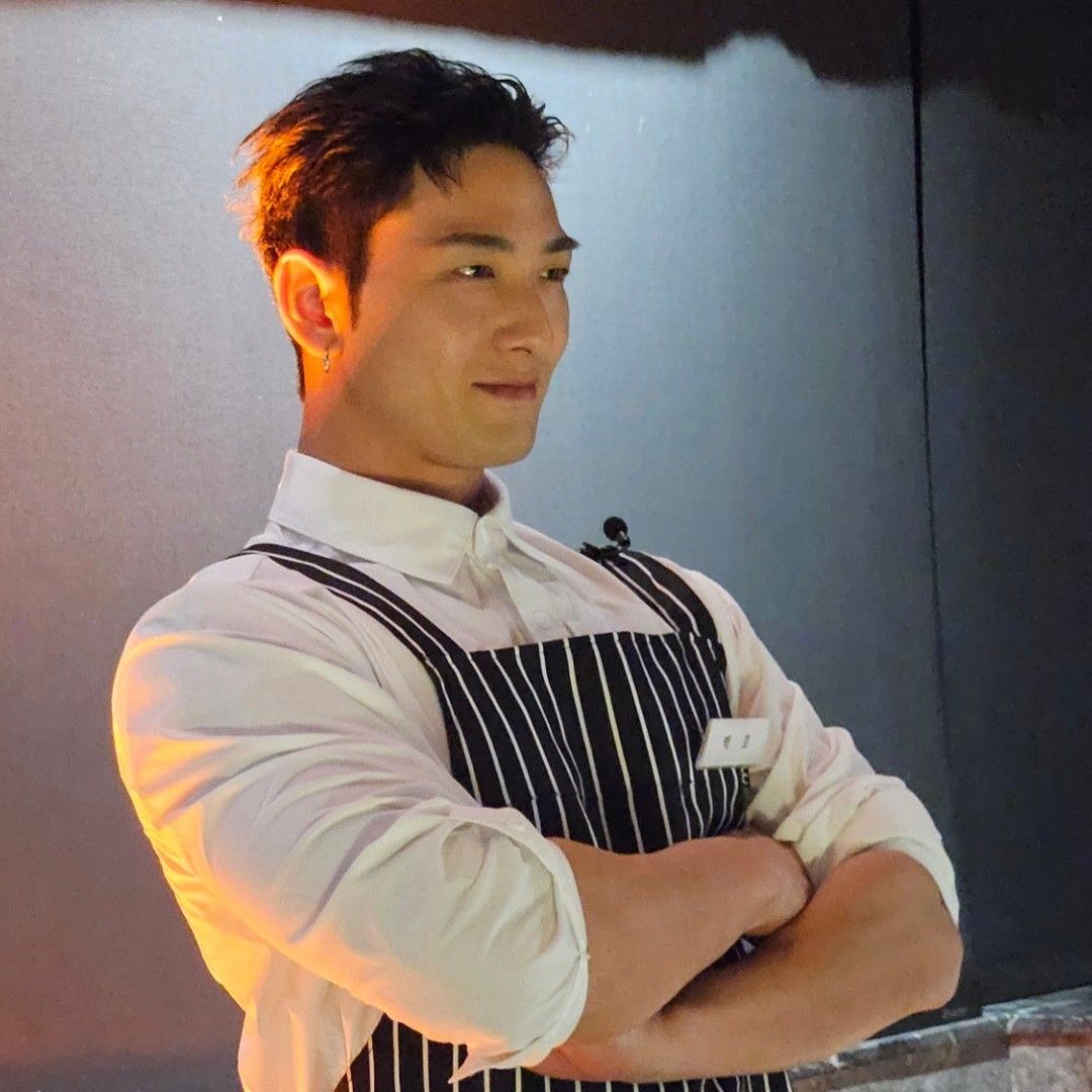Behind-the-scenes cut of Baekho
