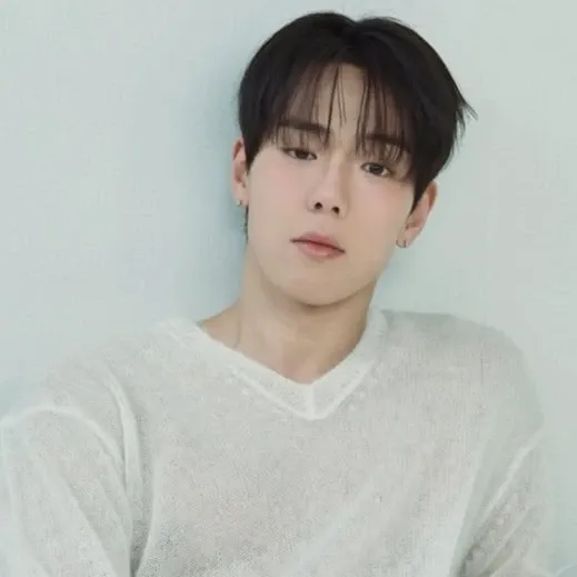 Shownu (MONSTA X)的最新照片