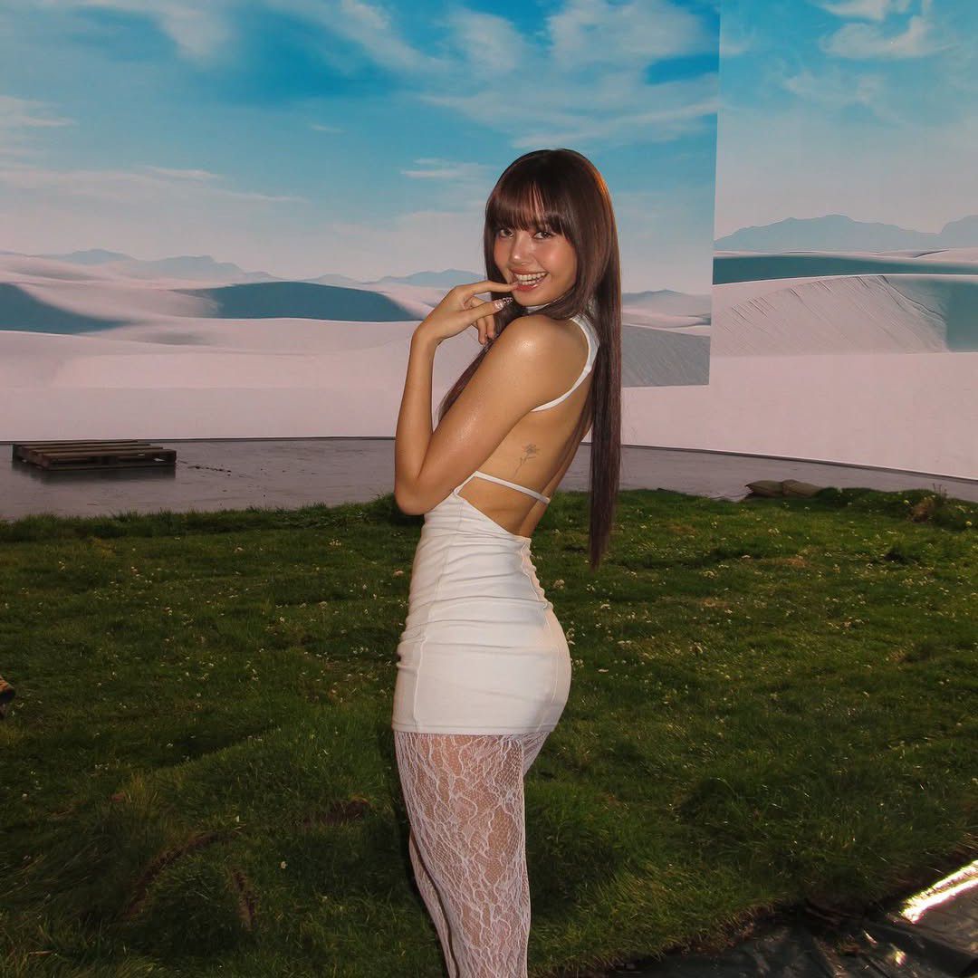 Latest photo of Lisa (BLACKPINK)