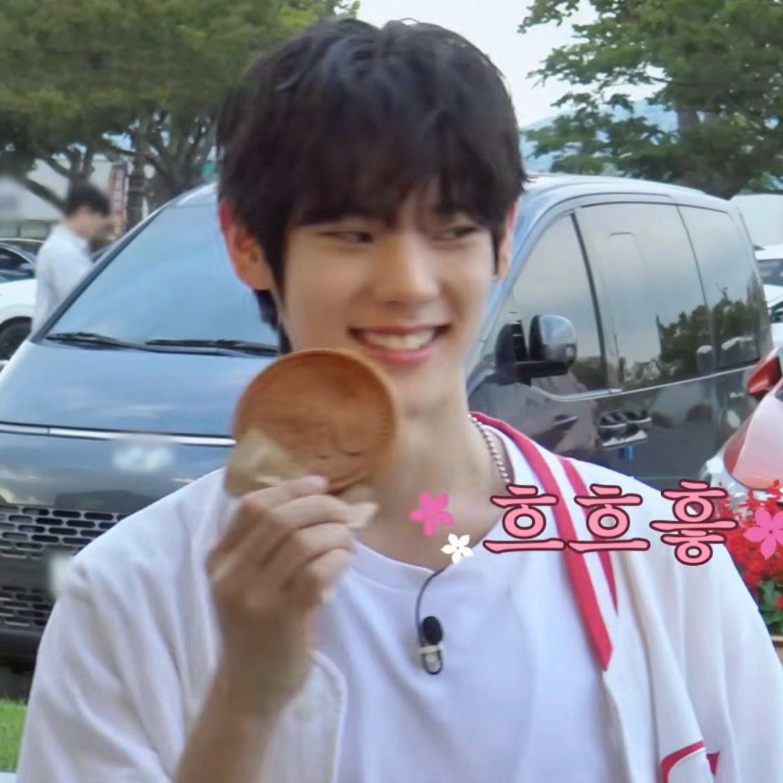 Behind-the-scenes cut of Nicholas (SMTR25)