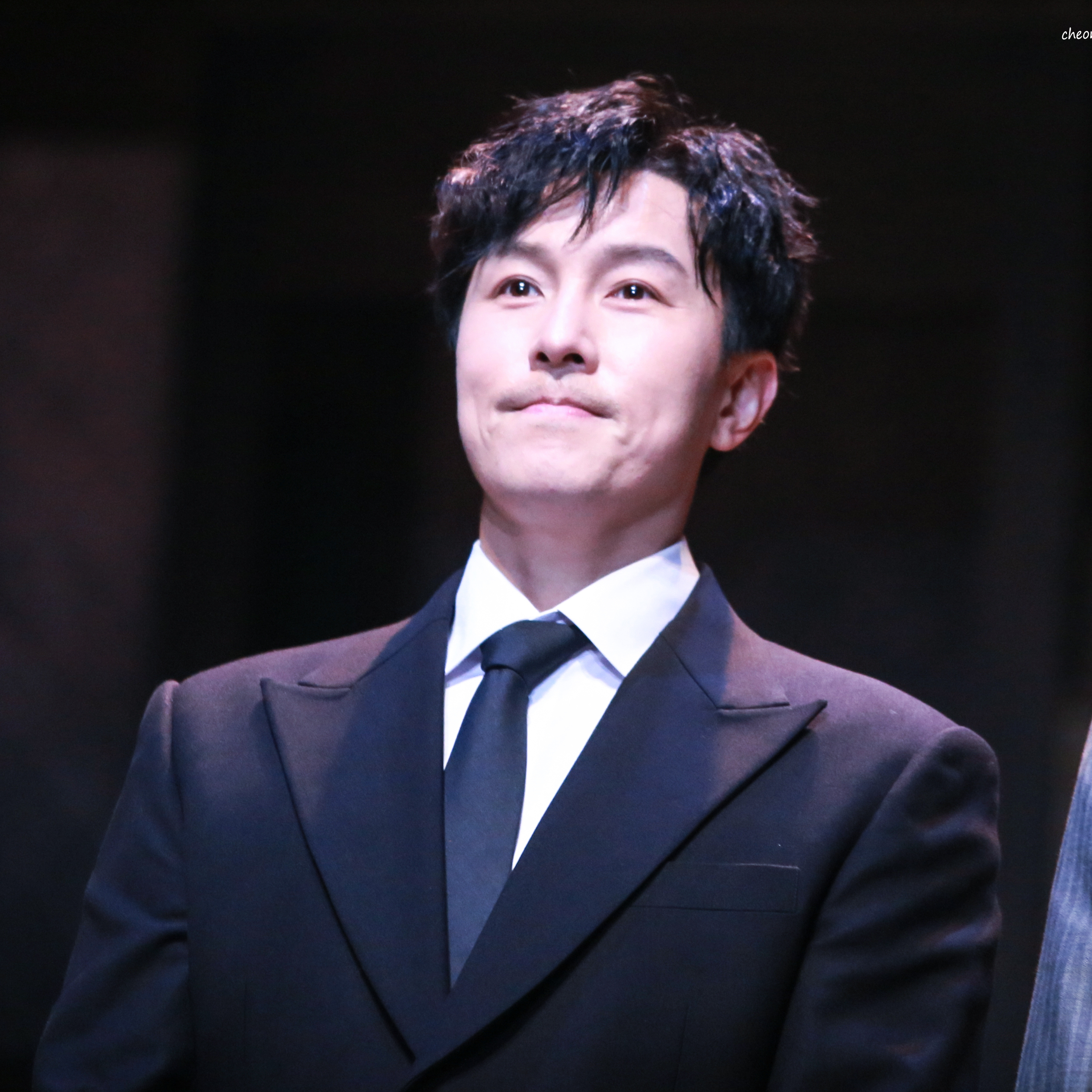 A moment captured by Kim Dongwan (SHINHWA)'s fan