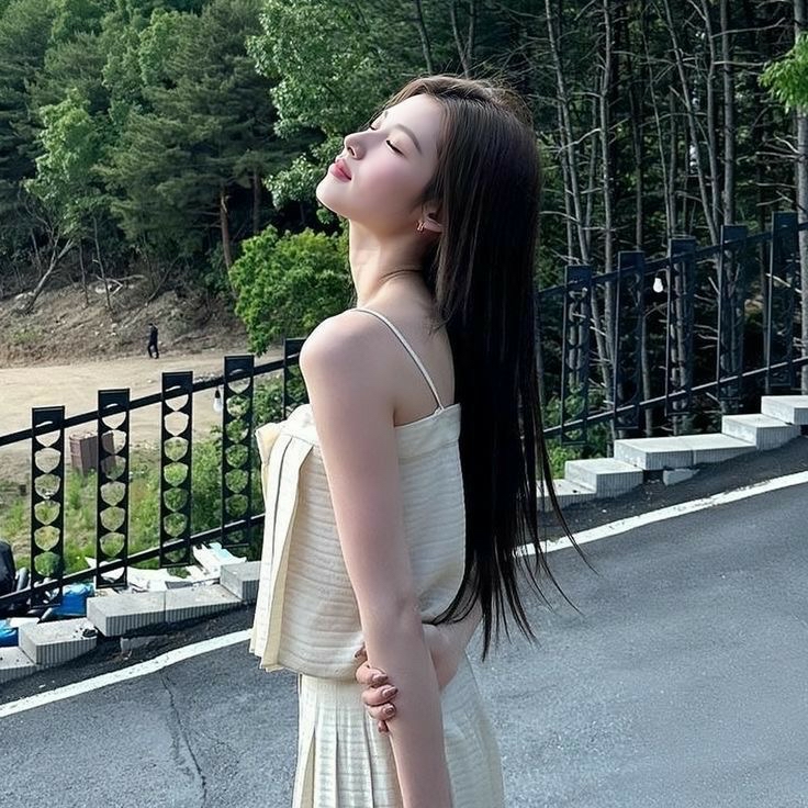 Behind-the-scenes cut of Sana (TWICE)