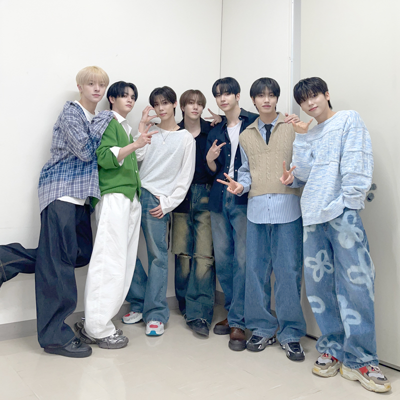 Behind-the-scenes cut of n.SSign