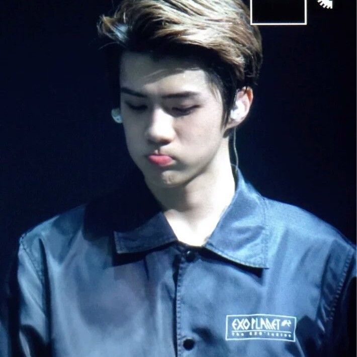 세훈 (EXO)의 비하인드 컷