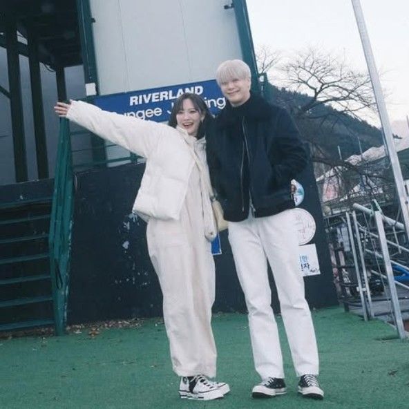 文秀雅 (Billlie)的最新照片