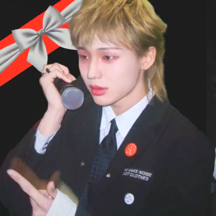 Behind-the-scenes cut of Junhyeok (TNX)