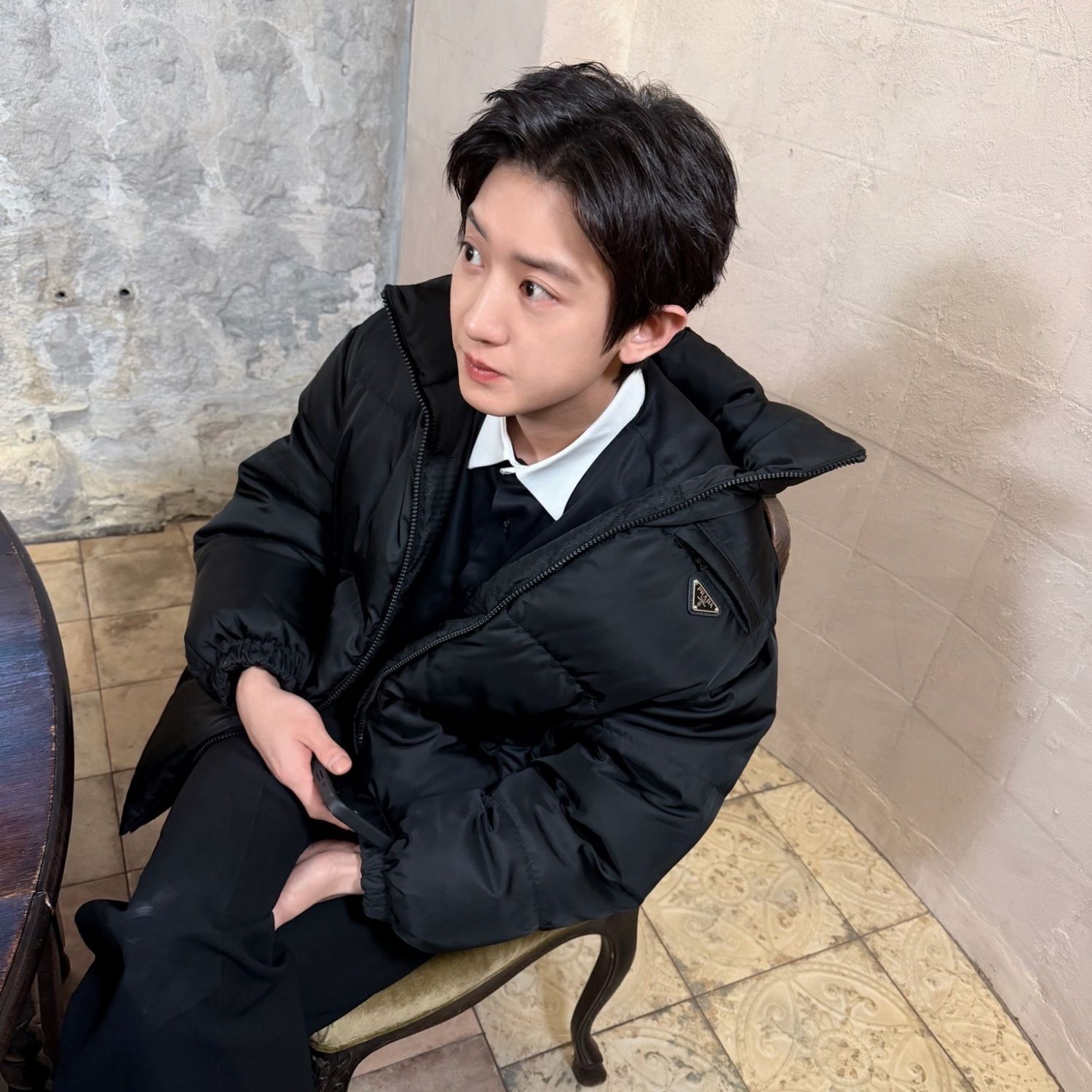 Recent activity shot of Chanyeol (EXO)