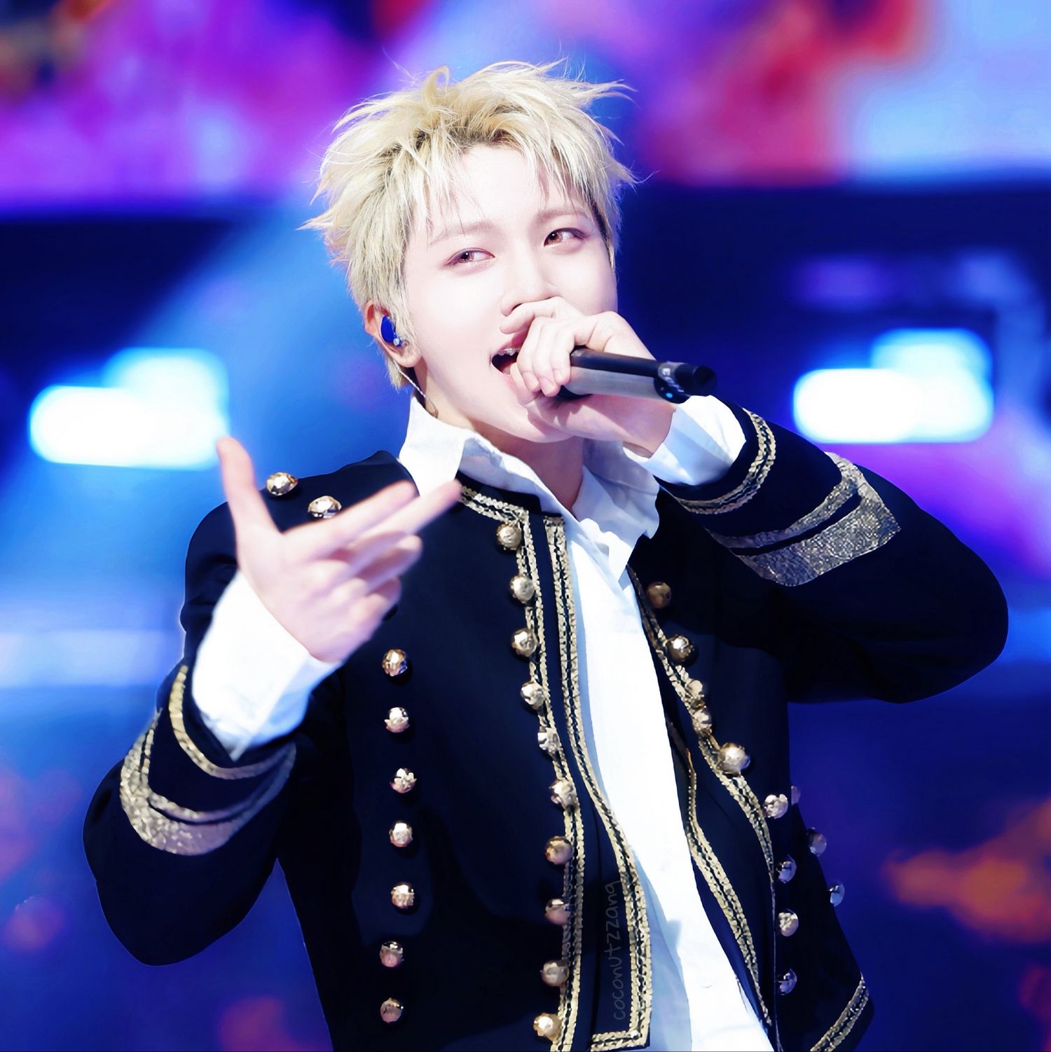 TREASURE의 최신 사진