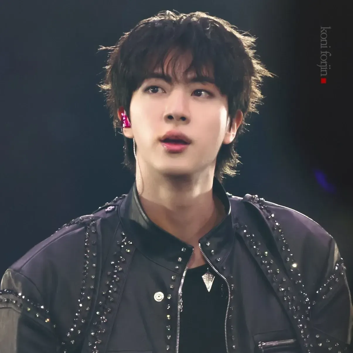 진 (방탄소년단)의 비하인드 컷