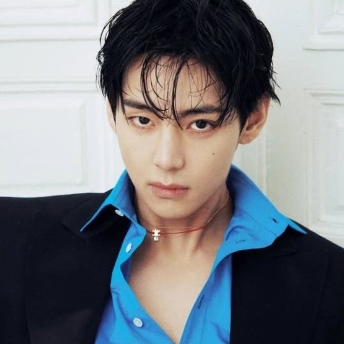 Foto aktivitas terbaru V (BTS)