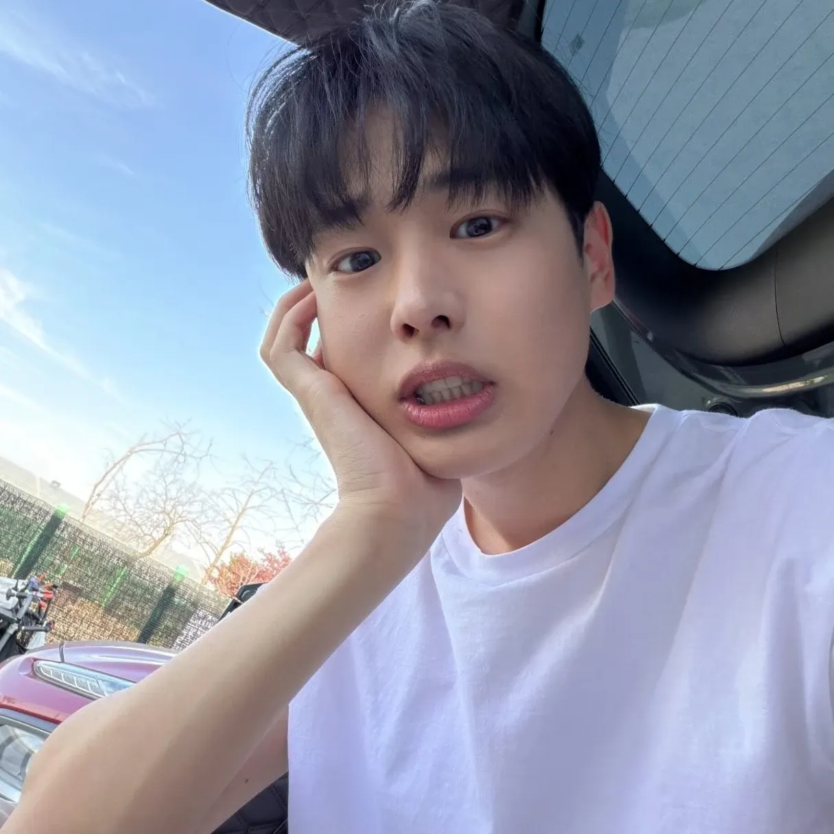 崔秉灿的最新活动照片