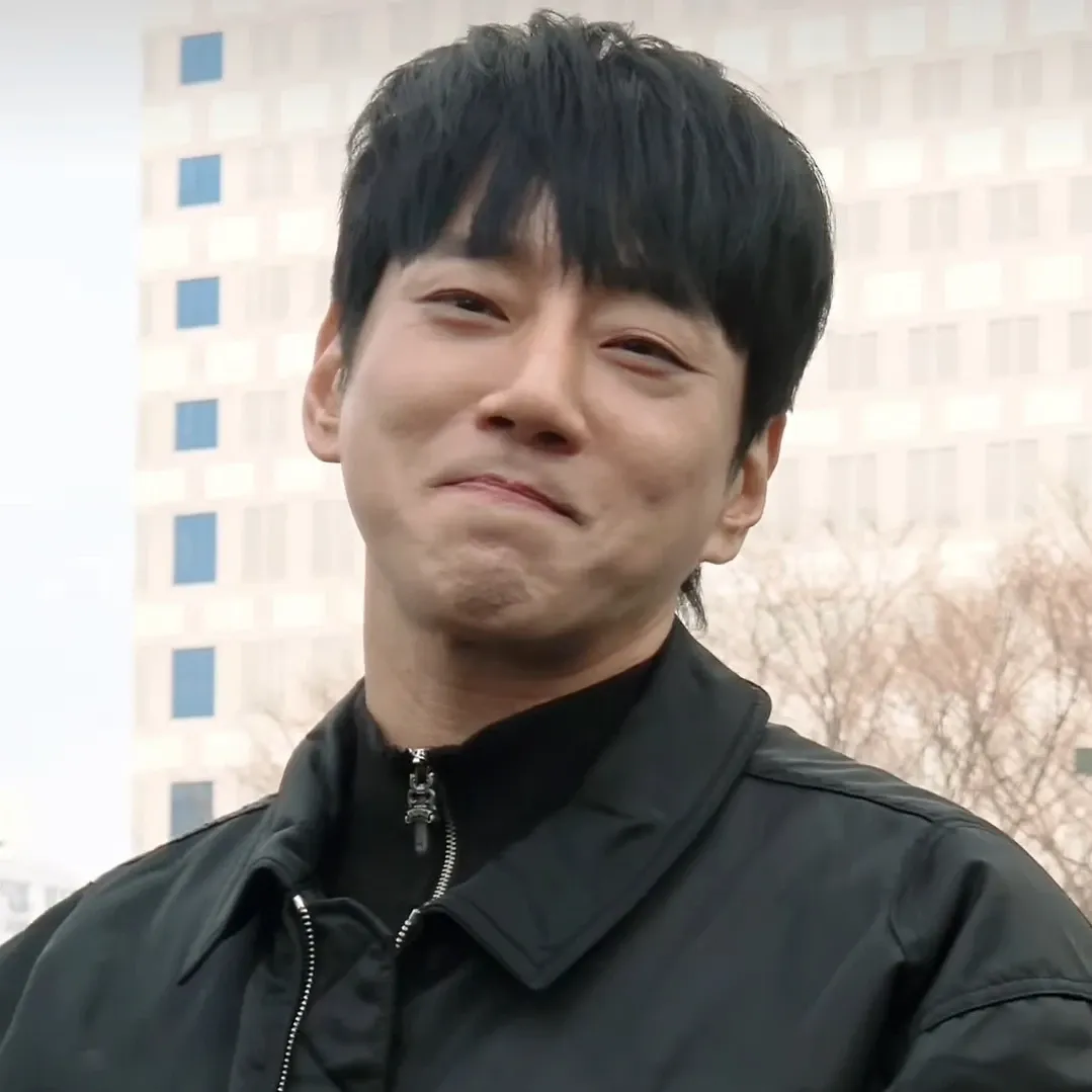 Behind-the-scenes cut of Hwang Chiyeol