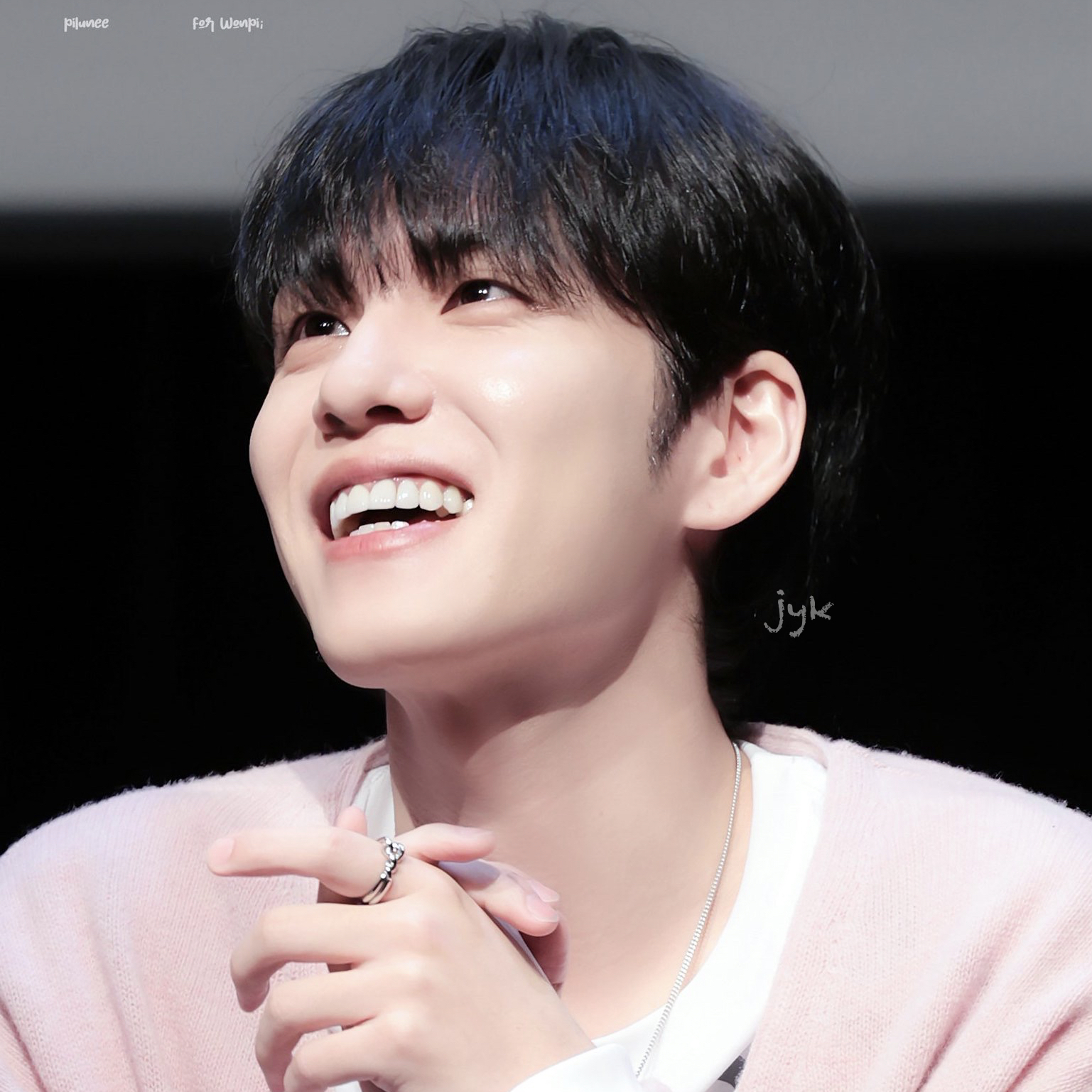 Foto aktivitas terbaru Wonpil (DAY6)