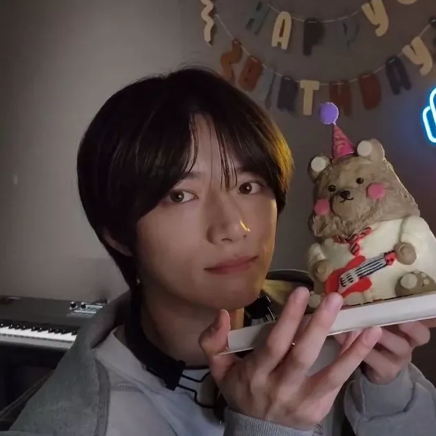 A moment captured by Beomgyu (TOMORROW X TOGETHER)'s fan