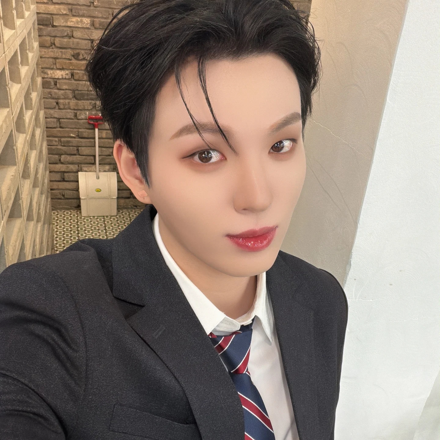 Behind-the-scenes cut of HEECHAN (DKB)