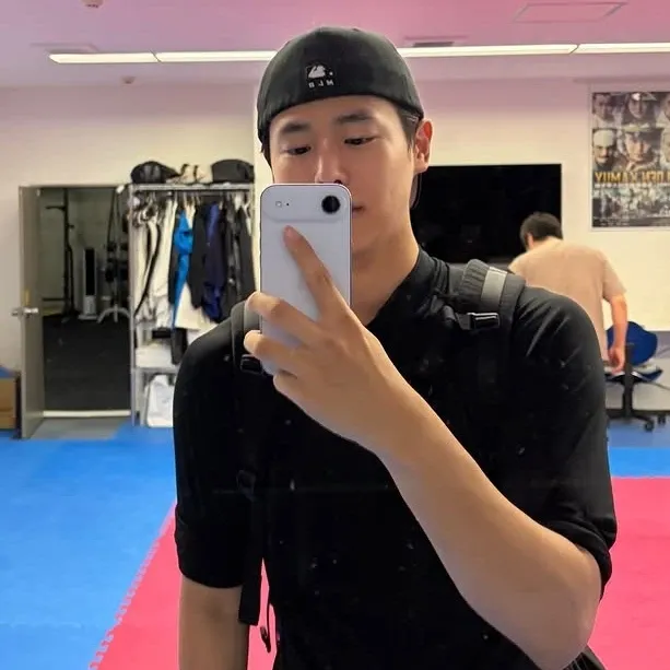 A moment captured by Choi Byungchan's fan