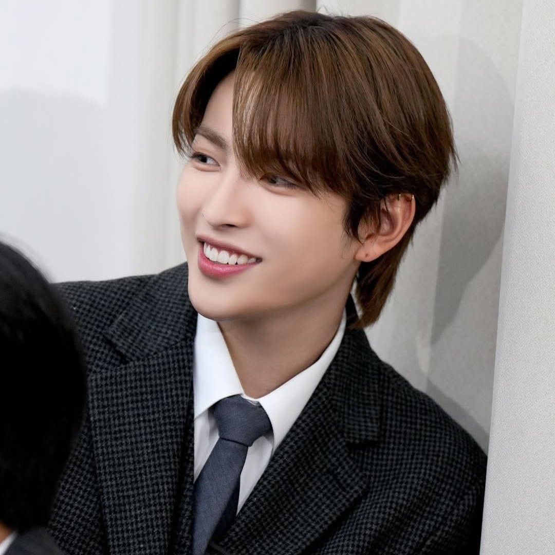 에이티즈의 비하인드 컷