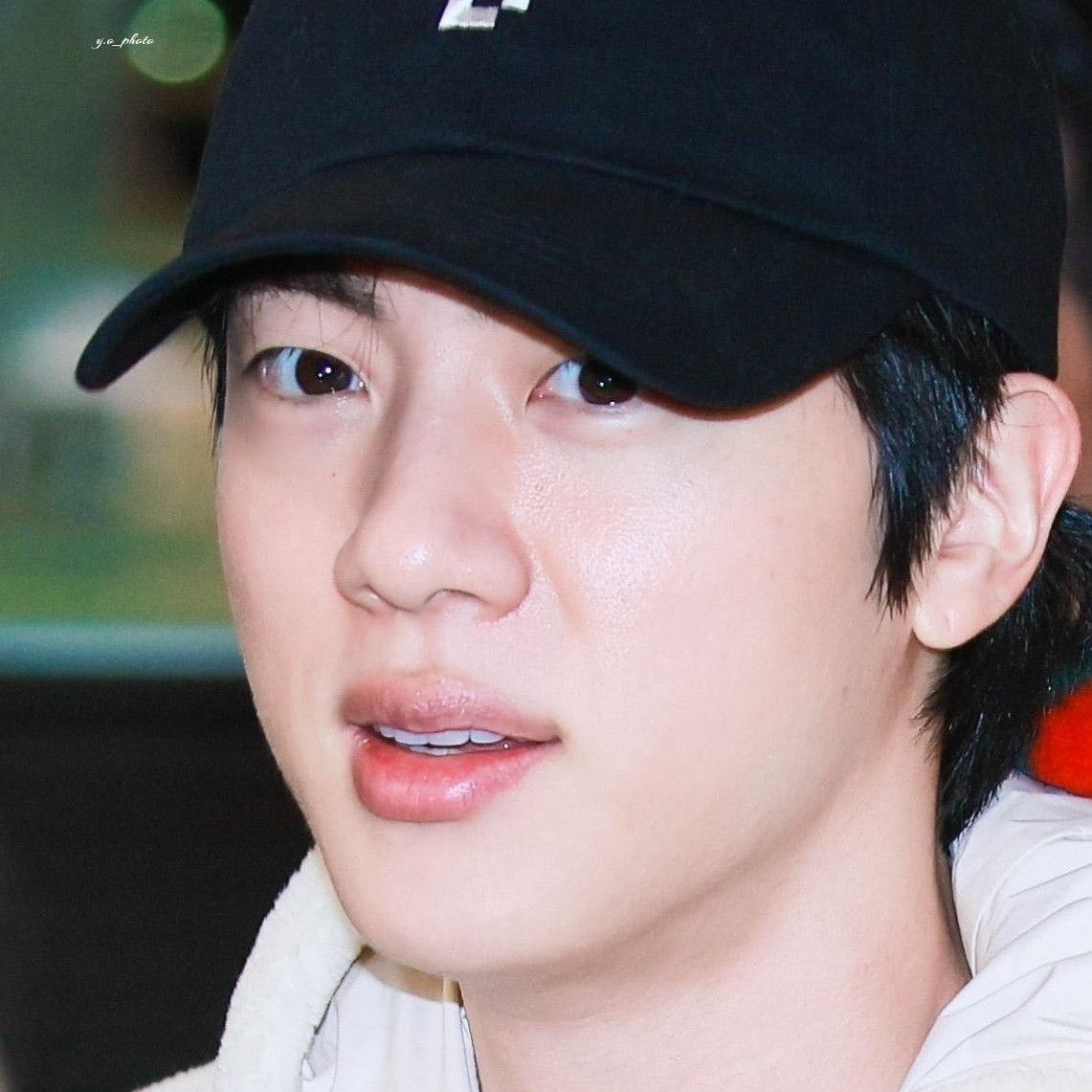 Potret di balik layar Jin (BTS)