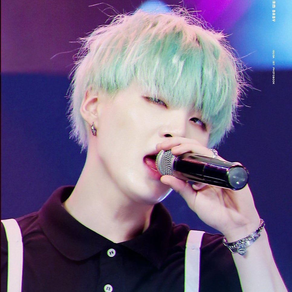 슈가 (방탄소년단)의 최신 사진