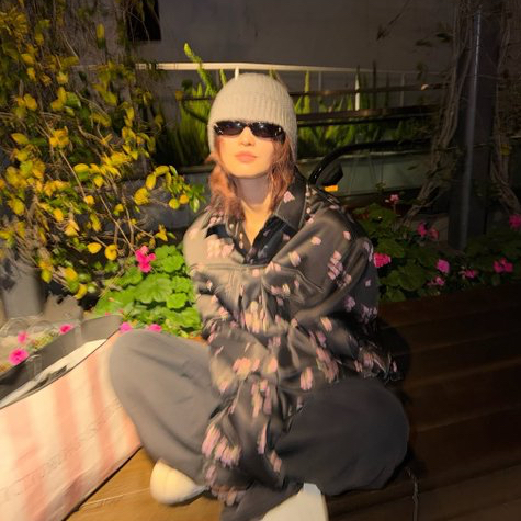 Behind-the-scenes cut of TWICE