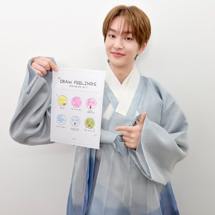 Behind-the-scenes cut of Onew (SHINee)