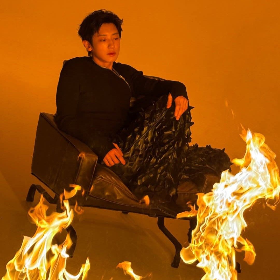 Foto terbaru Chanyeol (EXO)