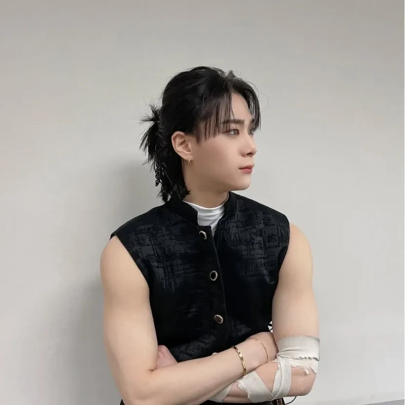 Latest photo of Moonbin (ASTRO)