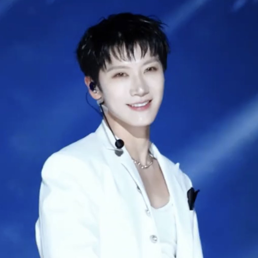 Recent activity shot of TEN (WayV)