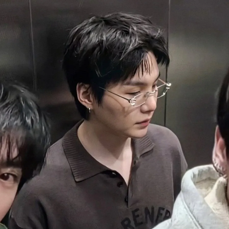 슈가 (방탄소년단) 최근 활동샷