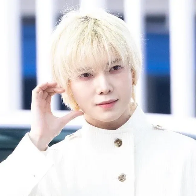 呂尚 (ATEEZ)的最新活动照片