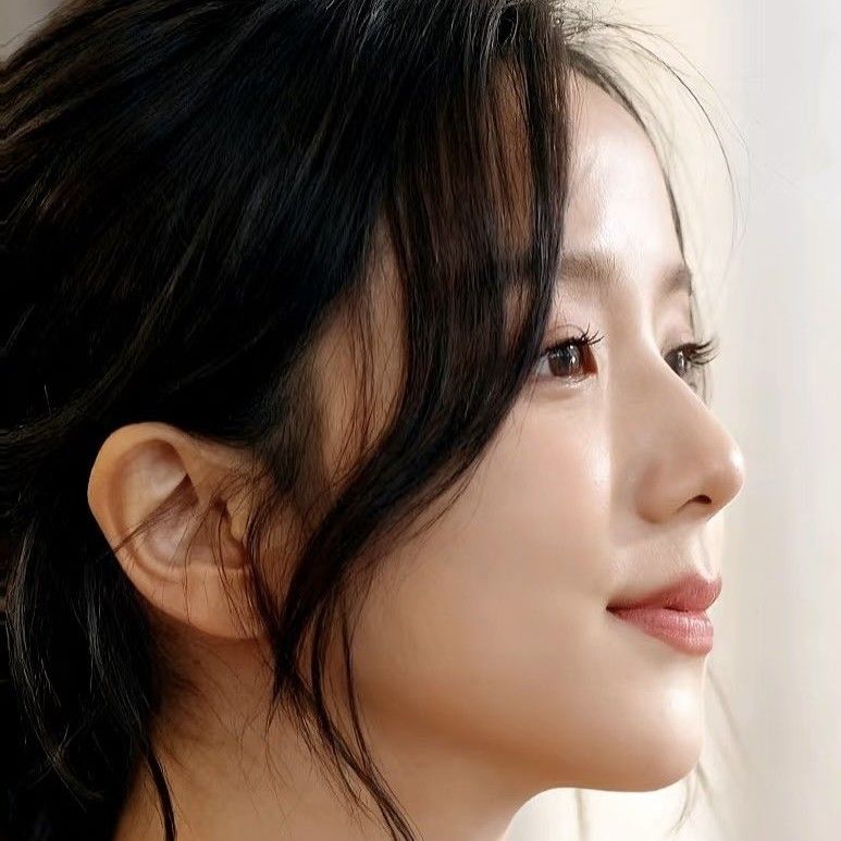 ジス (BLACKPINK)の最近の活動写真