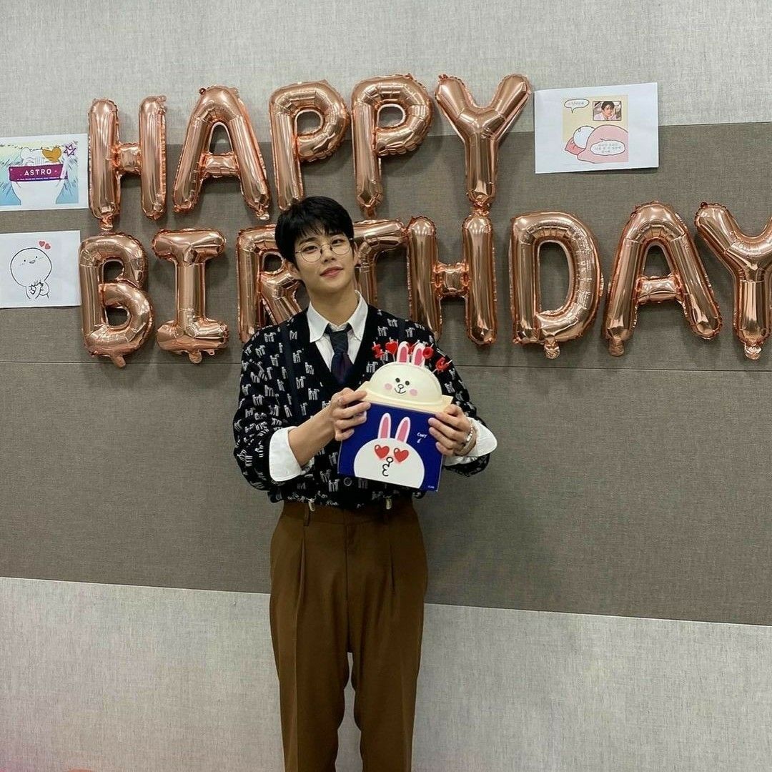 Latest photo of MJ (ASTRO)