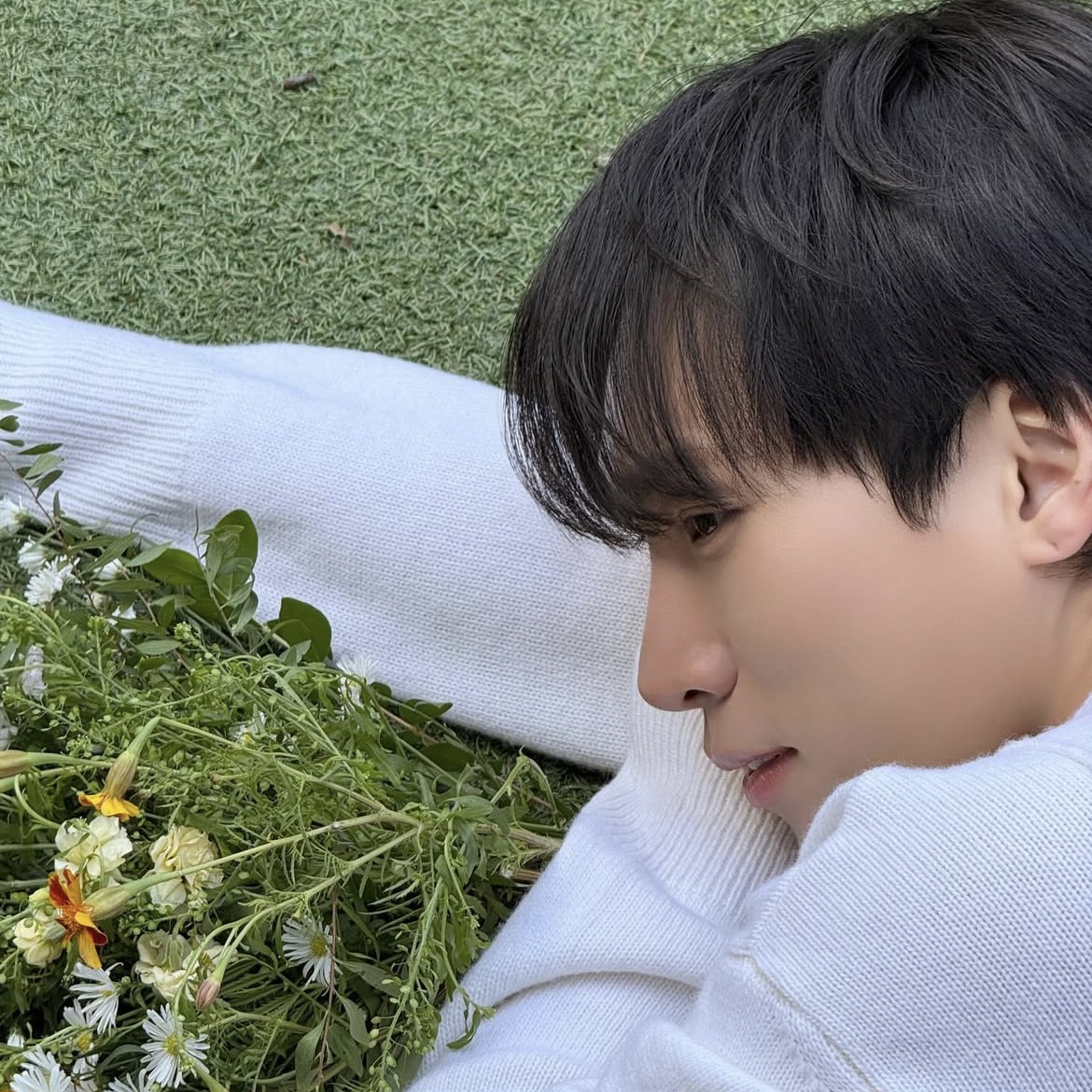 Recent activity shot of Seo Eunkwang (BTOB)