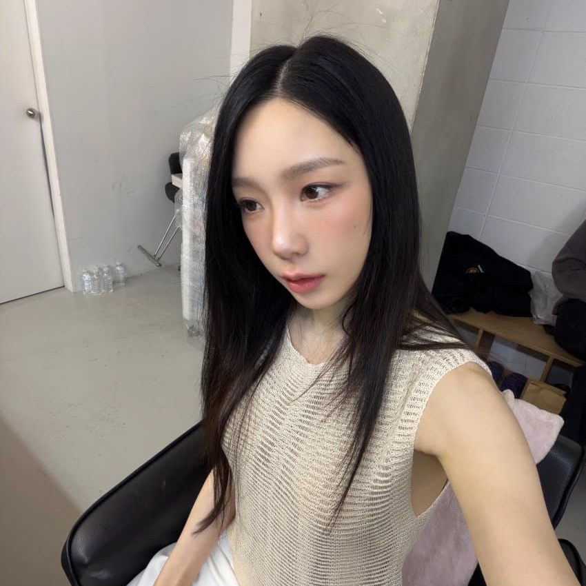 Foto terbaru Taeyeon (Girls' Generation)