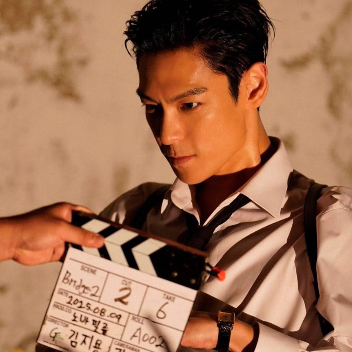 A moment captured by T.O.P's fan