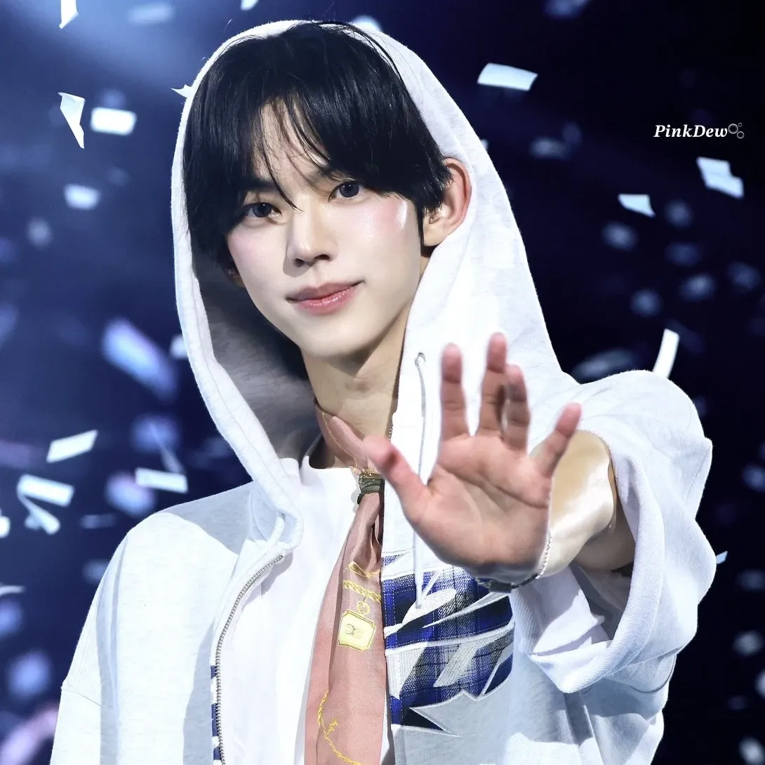 A moment captured by Dohoon (TWS)'s fan