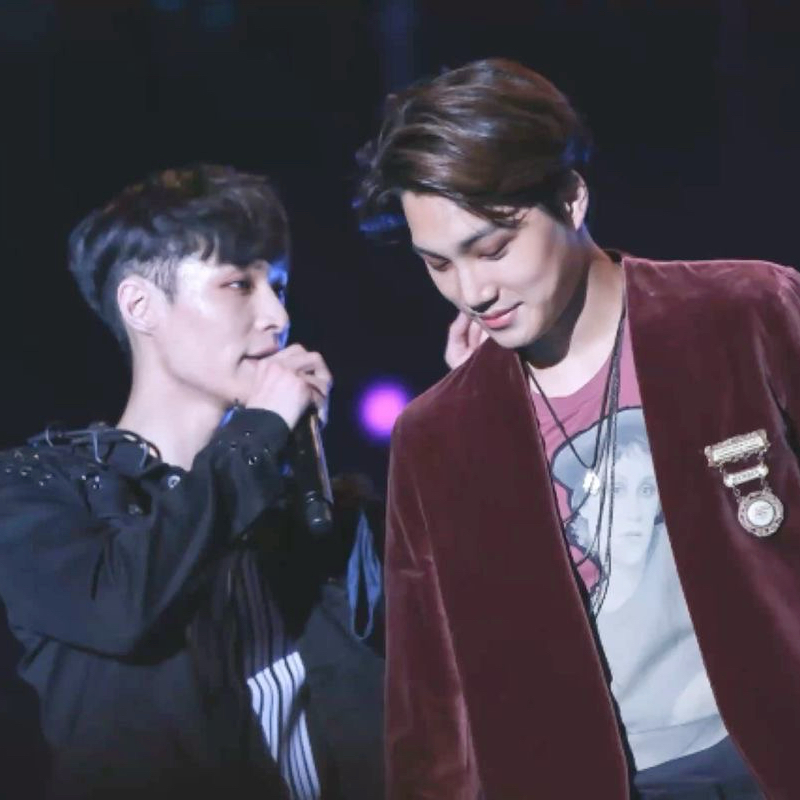 Latest photo of Lay (EXO)