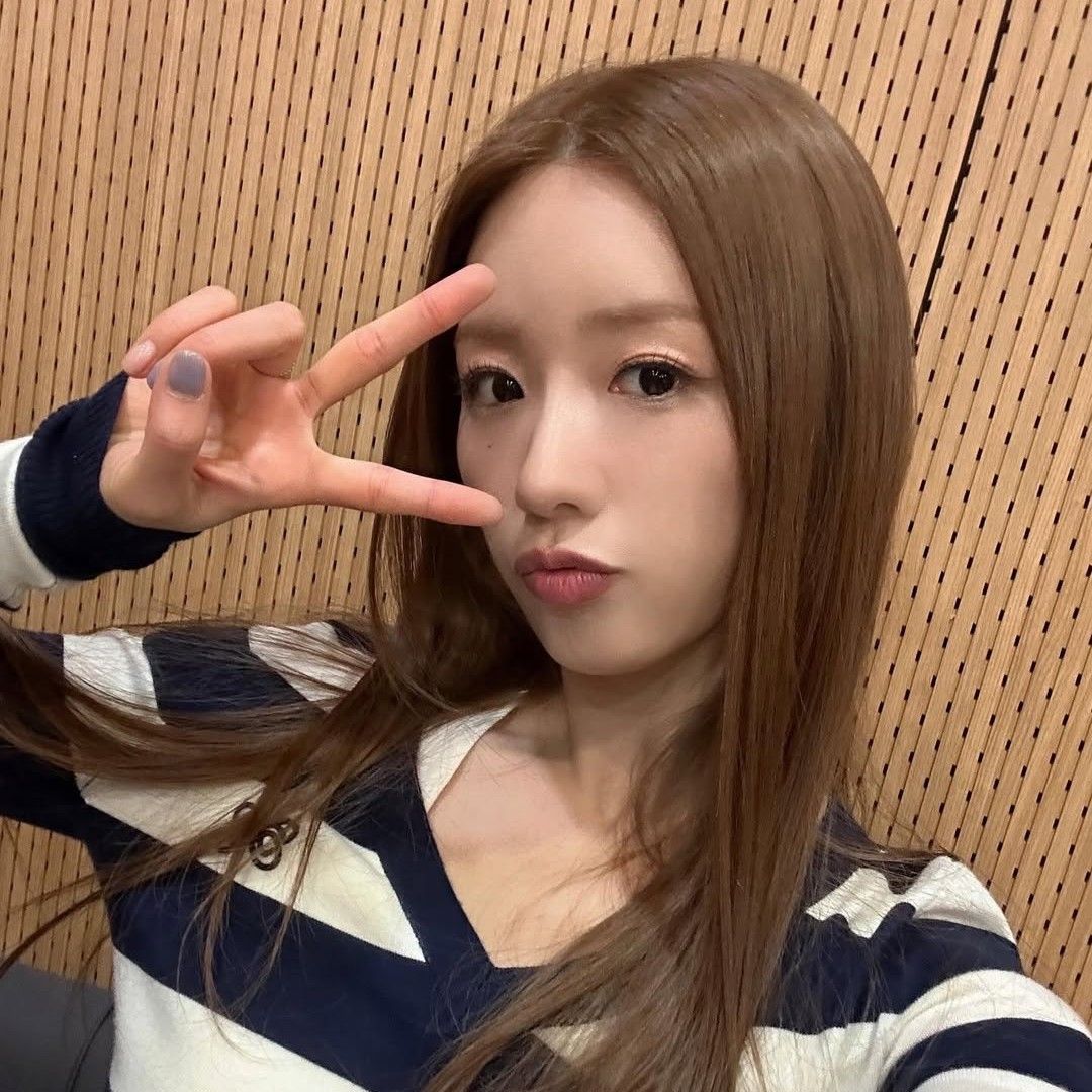 Recent activity shot of Yoon Bomi (Apink)