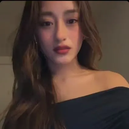 A moment captured by Mia (BLINGONE)'s fan