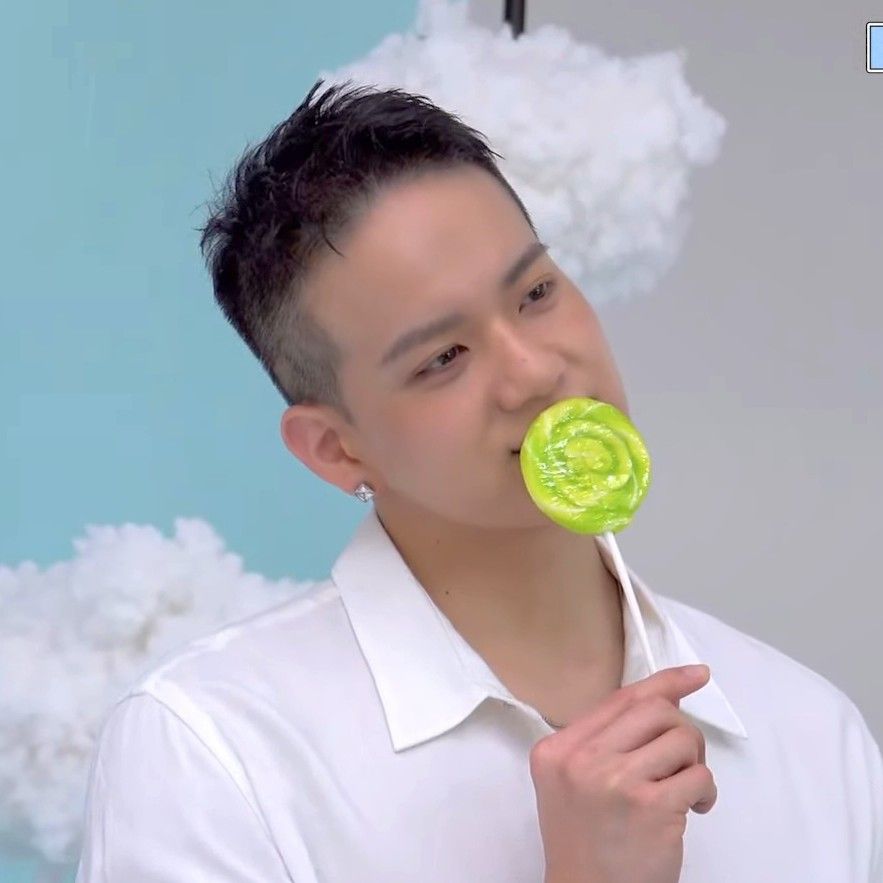 Behind-the-scenes cut of Peniel (BTOB)